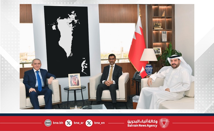 Municipalities Minister receives Azerbaijani Ambassador